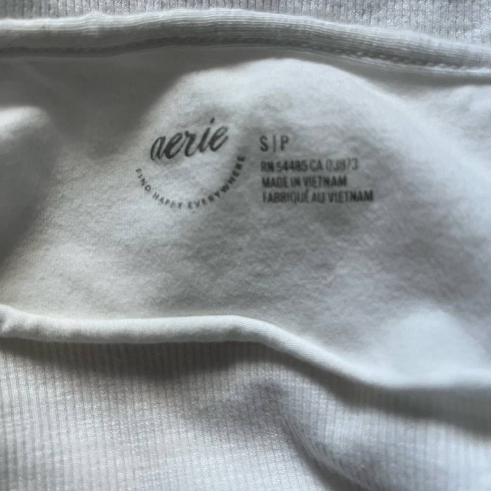 Set of 4 American Eagle/Aerie crop/mid drift tops - Picture 4 of 6